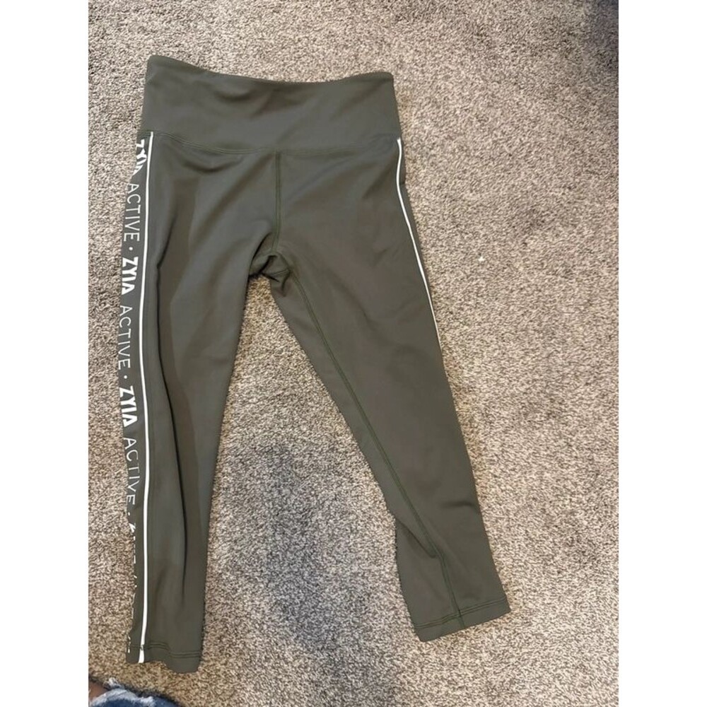 Zyia crop leggings